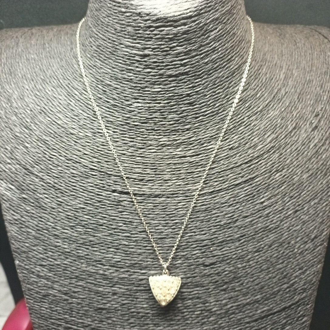 Sarah Coventry Canada Necklace And Pendant.  17in Long.