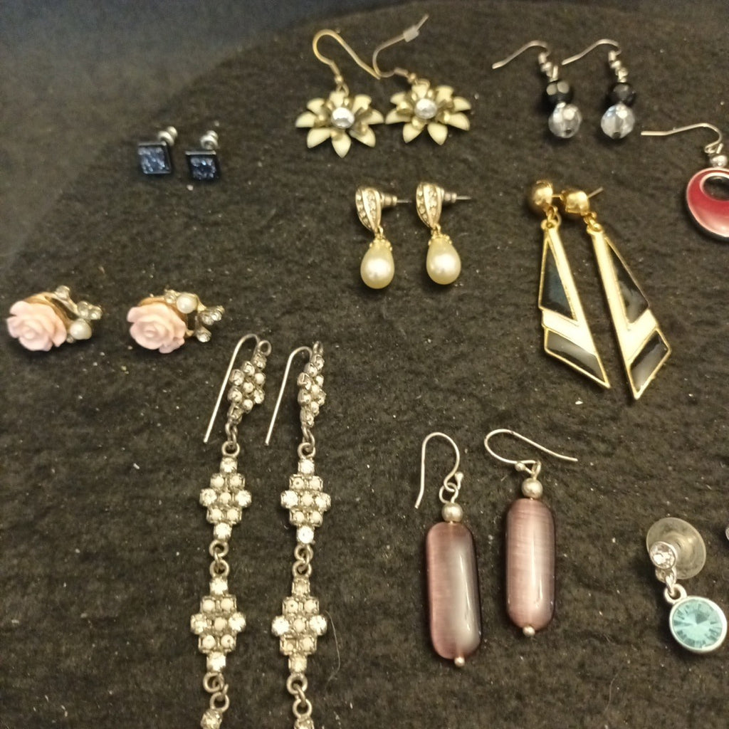 Earrings. Pairs Of Earrings For Pierced Ears. Hoop Dangle. Studs Bundle Joblot