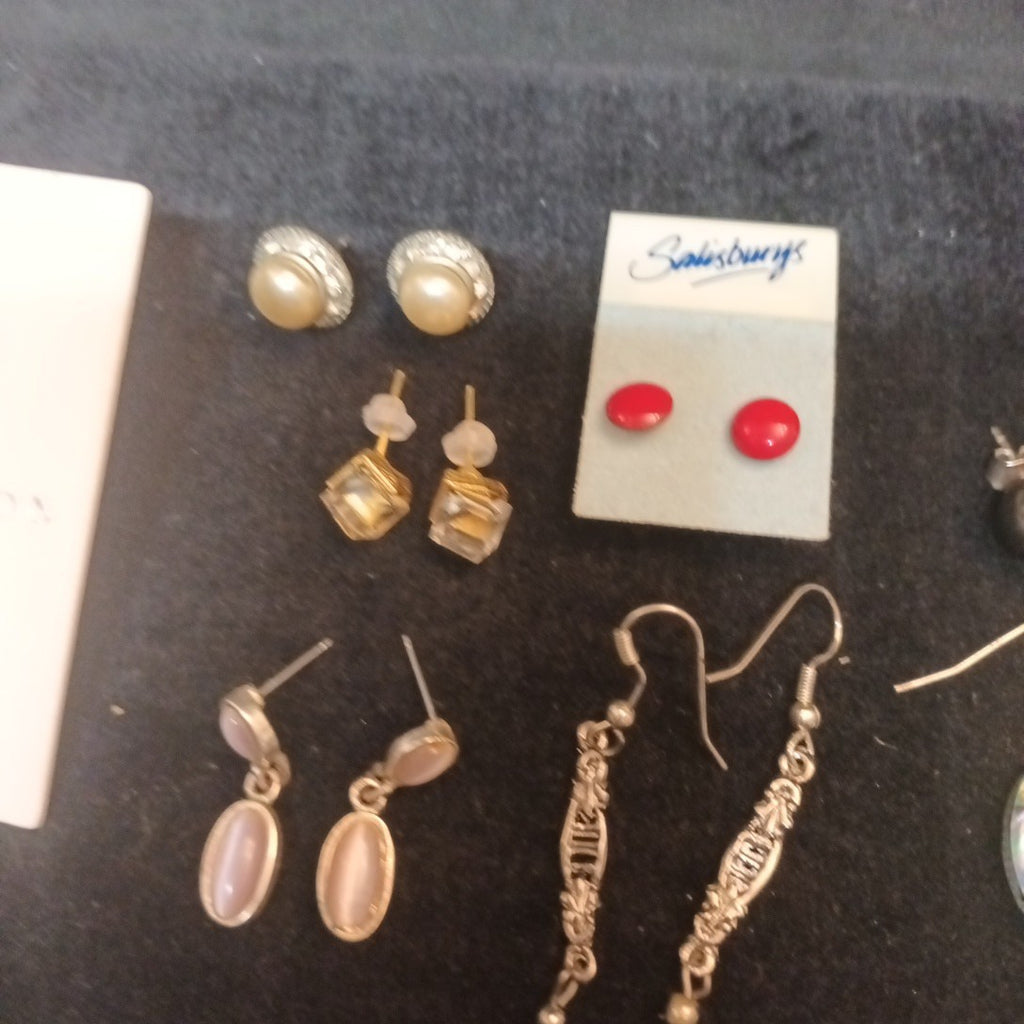 Earrings. Pairs Of Earrings For Pierced Ears. Dangle. Bundle Joblot