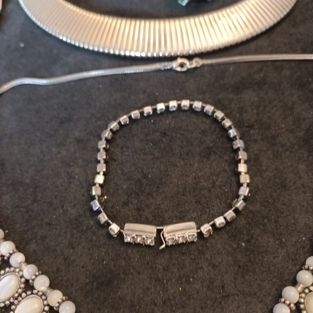 Silver Tone Costume Jewellery  Necklaces Bracelets Bundle Joblot 