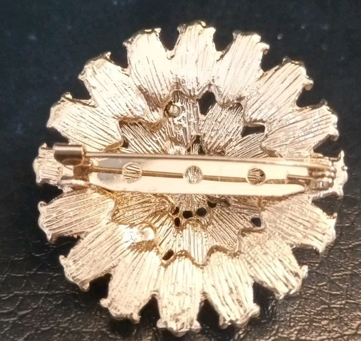 Gold Tone Brooch With Faux Pearls Floral Shape 4.5cm