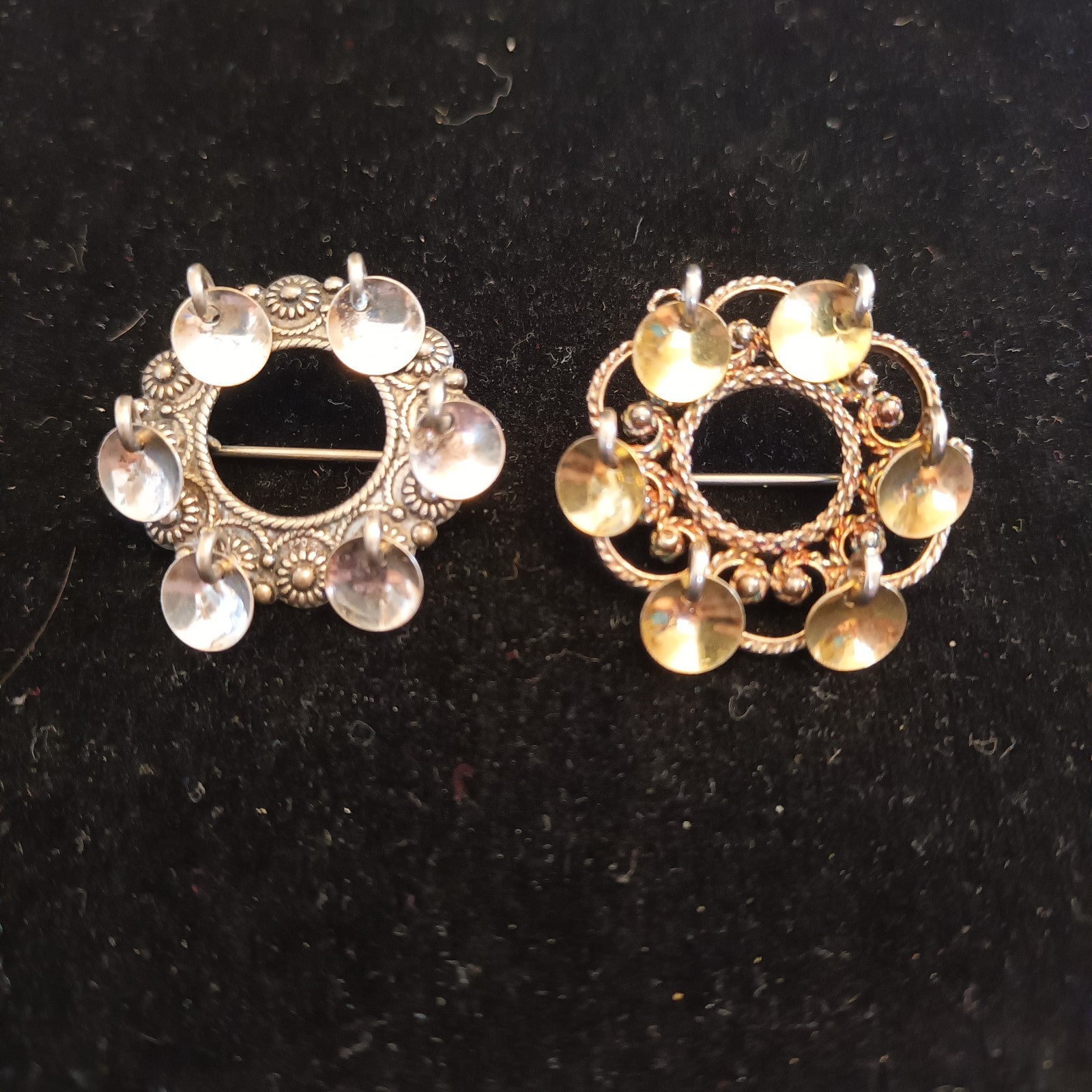 Silver Tone brooches 2.5cm diameter (one marked 830S)