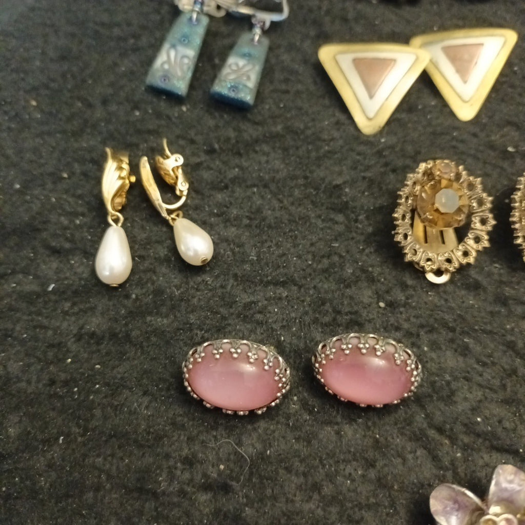 Clip On Earrings. 10 Pairs Of Clip On Earrings. Costume Jewellery Bundle