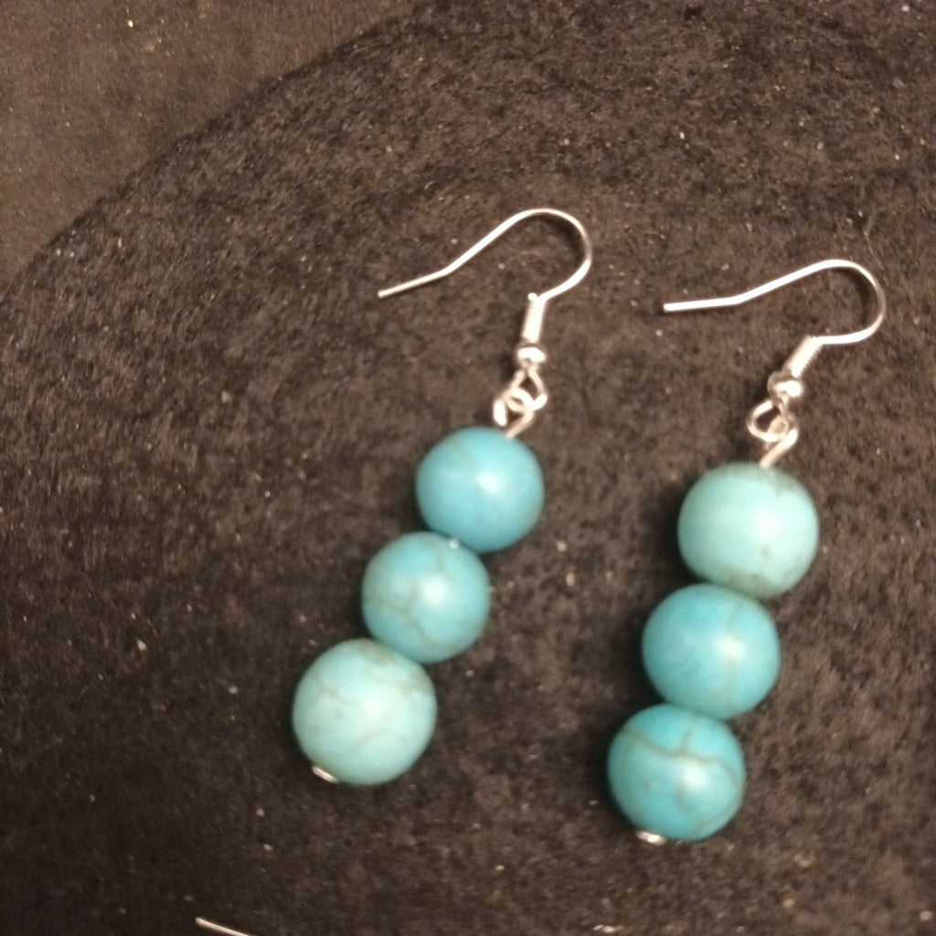 Earrings bundle Pairs Of Earrings For Pierced Ears. Hoop Dangle Bundle Joblot