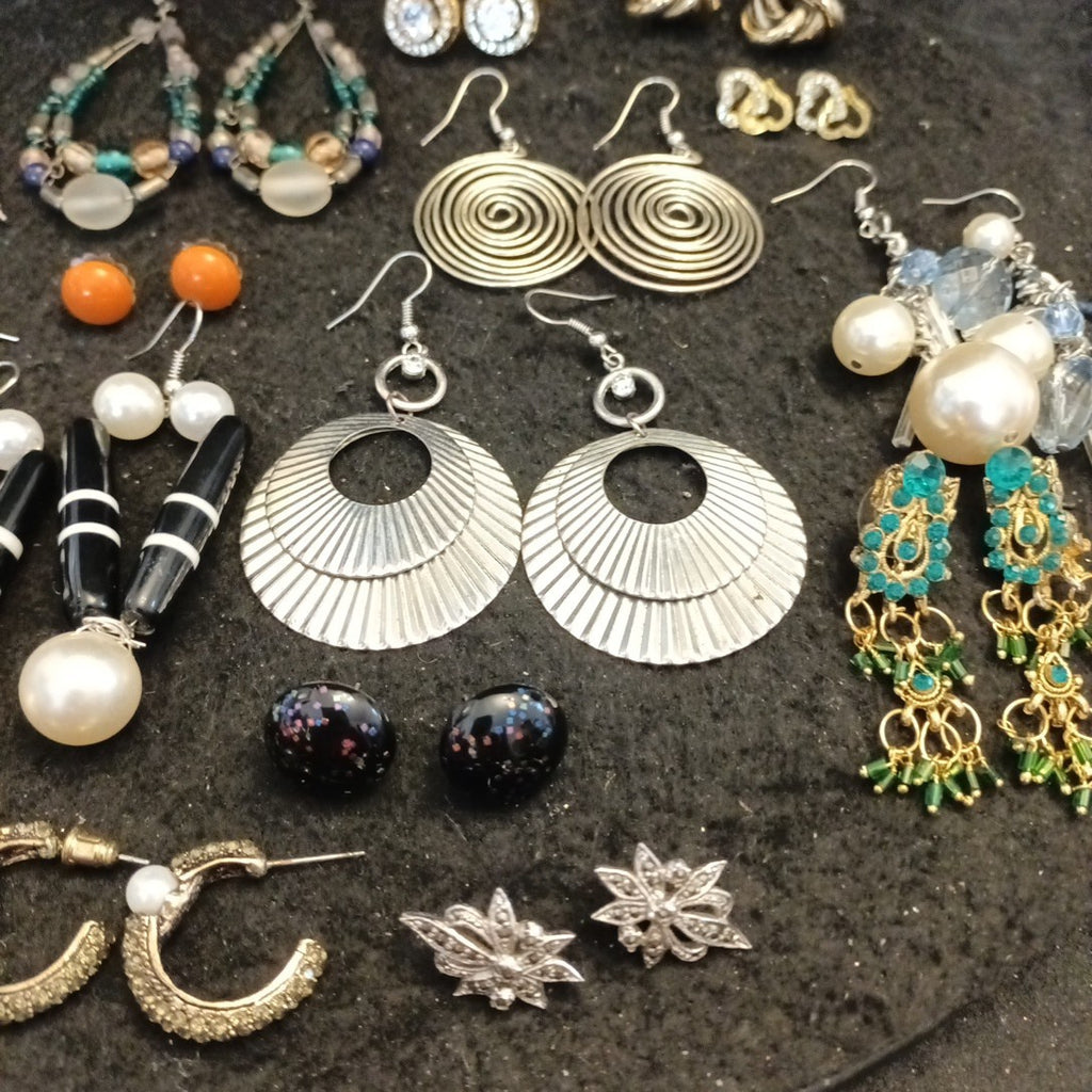 Earrings. Pairs Of Earrings For Pierced Ears. Hoop Dangle. Bundle Joblot