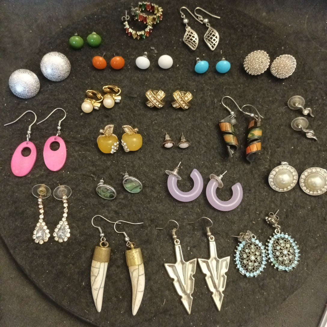 Earrings. Pairs Of Earrings For Pierced Ears. Hoop Dangle. Bundle Joblot