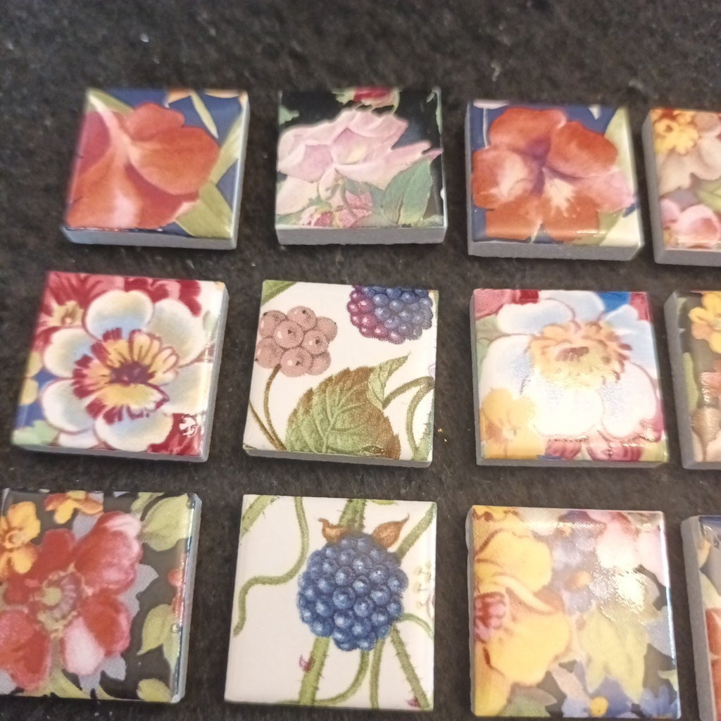 Ceramic Tiles Small 22x22mm Floral Blackcurrant