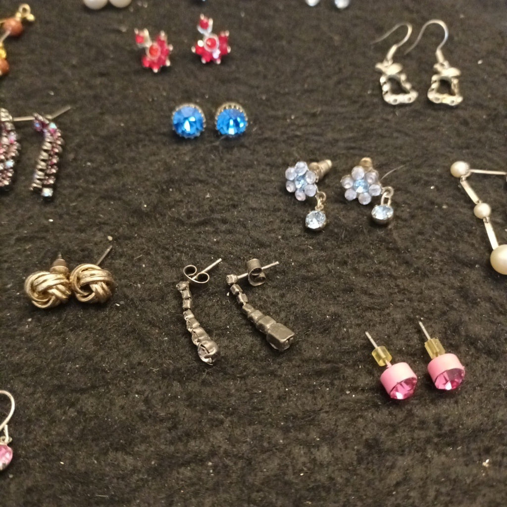 Earrings. Pairs Of Earrings For Pierced Ears. Hoop Dangle. Studs Bundle Joblot