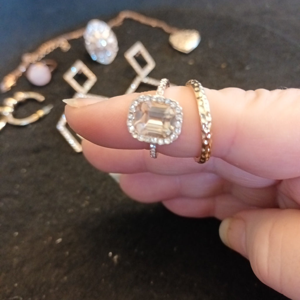 Rose Gold Tone Jewellery Necklace Bracelets Earrings And Earrings Mixed Lot