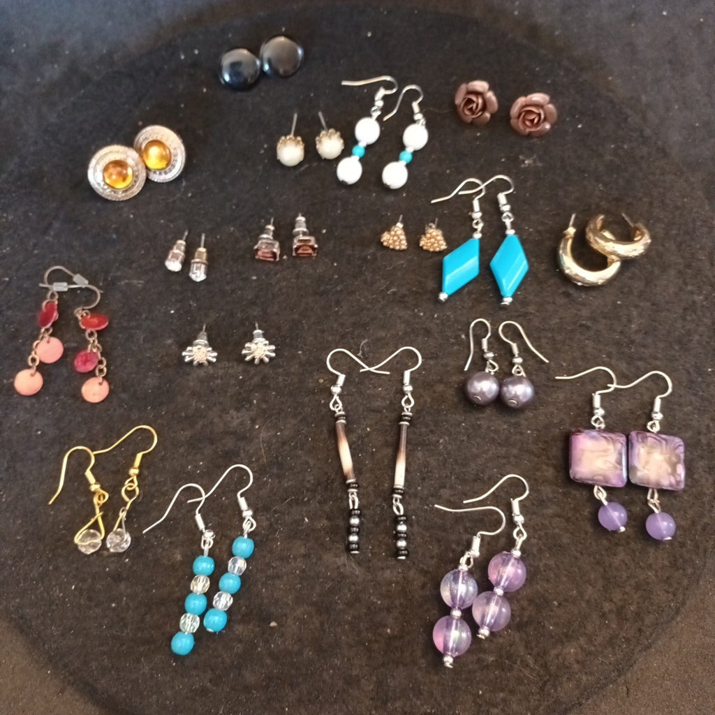 Earrings. Pairs Of Earrings For Pierced Ears. Hoop Dangle. Bundle Joblot