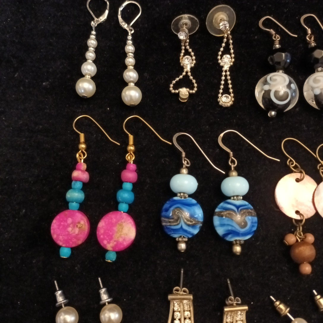 Earrings. Pairs Of Earrings For Pierced Ears. Dangle. Bundle Joblot