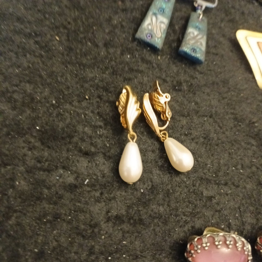 Clip On Earrings. 10 Pairs Of Clip On Earrings. Costume Jewellery Bundle