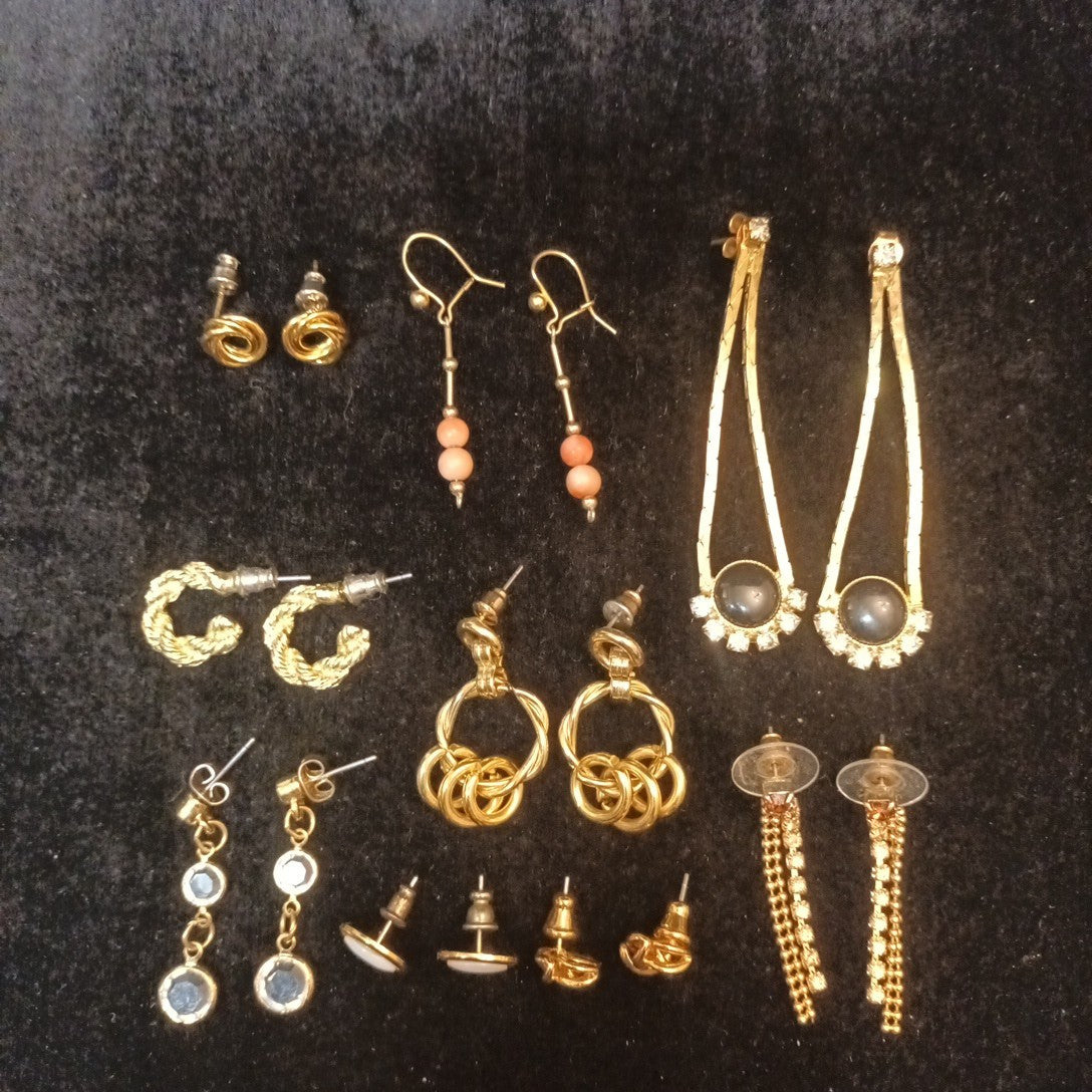 Earrings. Pairs Of Gold Tone Earrings For Pierced Ears.  Bundle Joblot