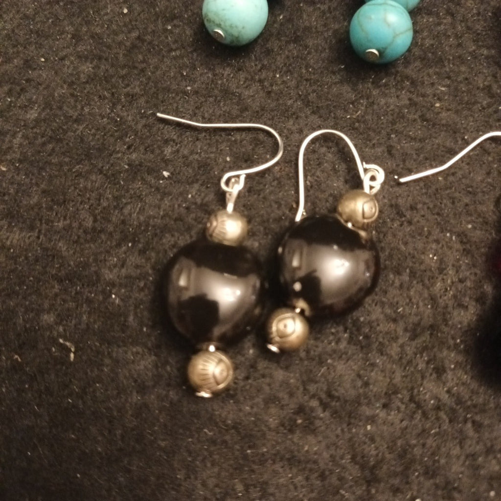 Earrings bundle Pairs Of Earrings For Pierced Ears. Hoop Dangle Bundle Joblot