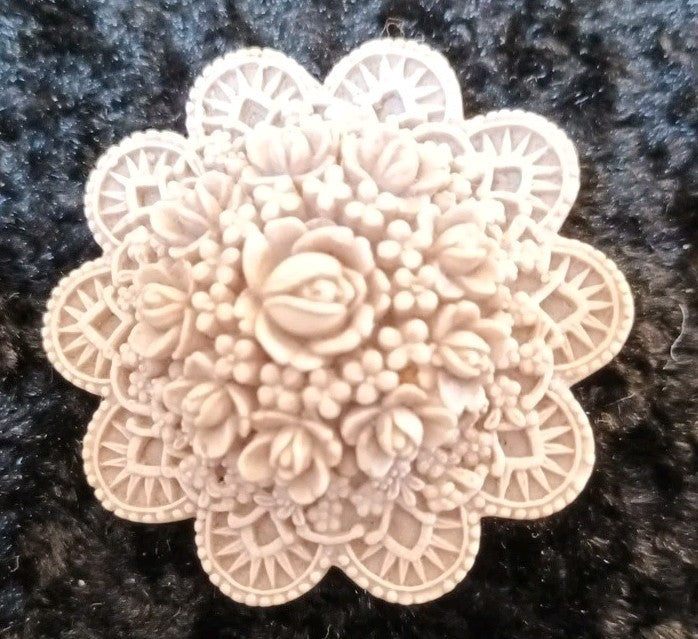 Resin/celluloid Carved Effect Brooch Biege 40.7mm Floral