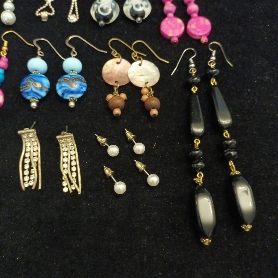 Earrings. Pairs Of Earrings For Pierced Ears. Dangle. Bundle Joblot