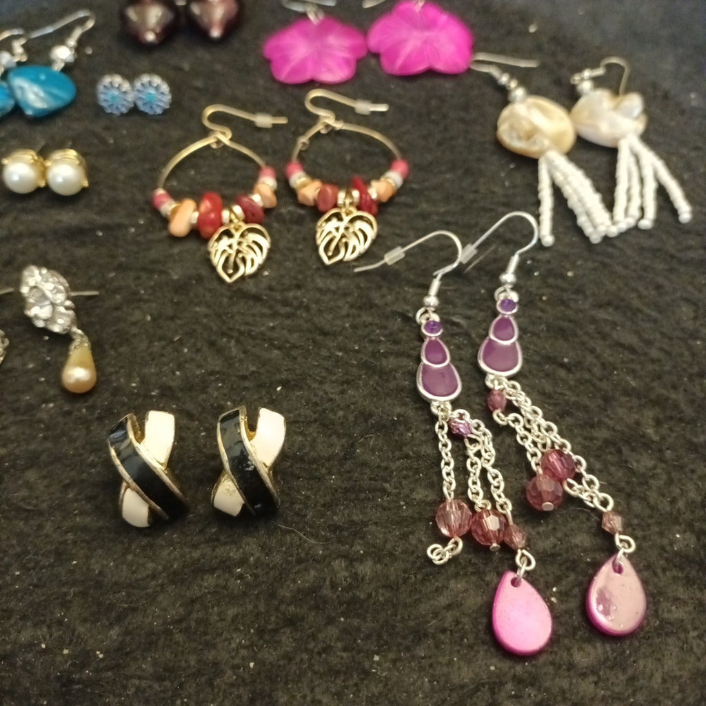 Earrings. Pairs Of Earrings For Pierced Ears. Hoop Dangle. Studs Bundle Joblot