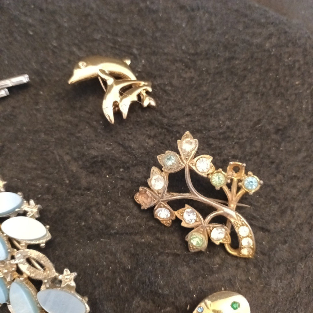 Broken Brooches Bundle Joblot Spares Repairs