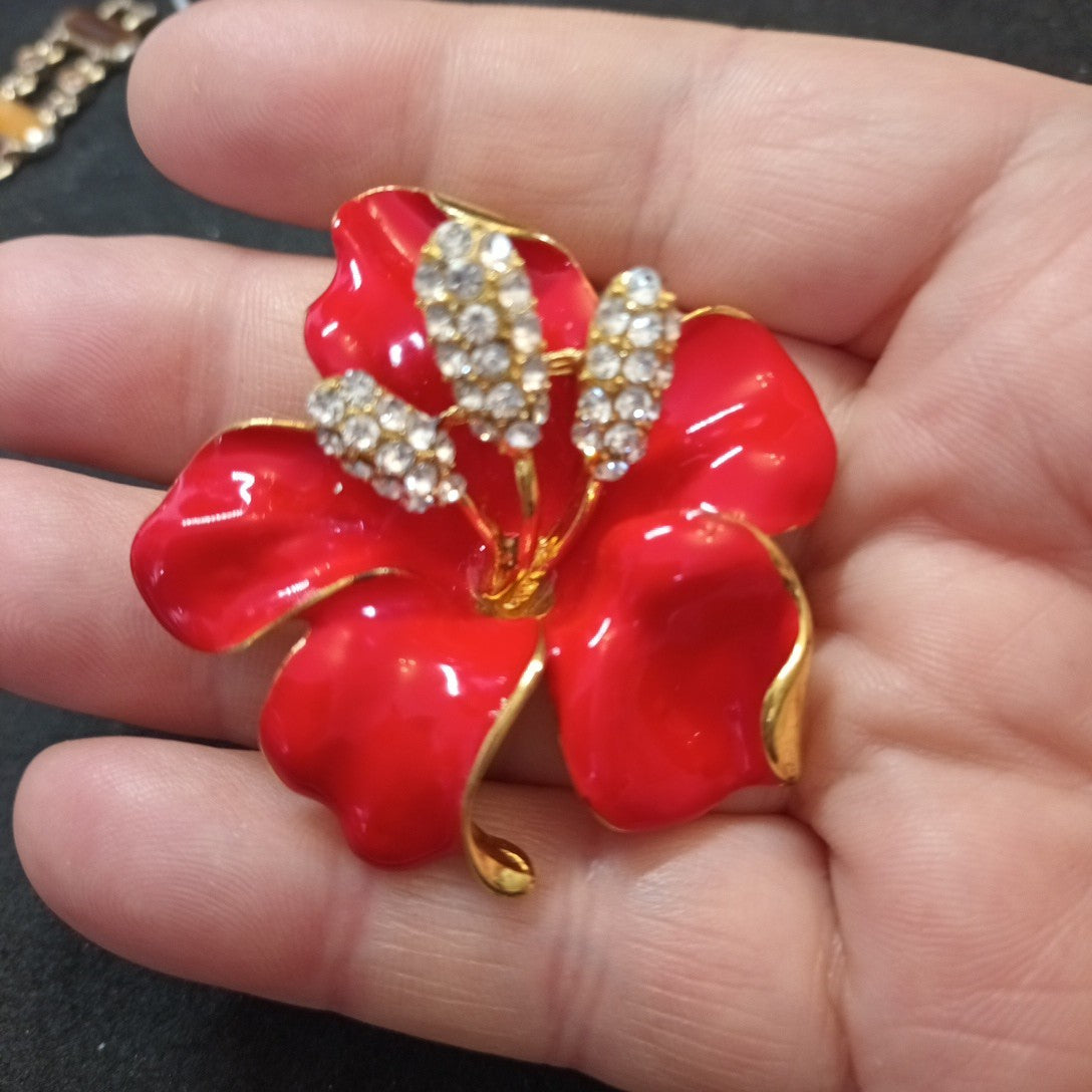 Gold Tone And Red Enamel Brooch Floral 47x47mm