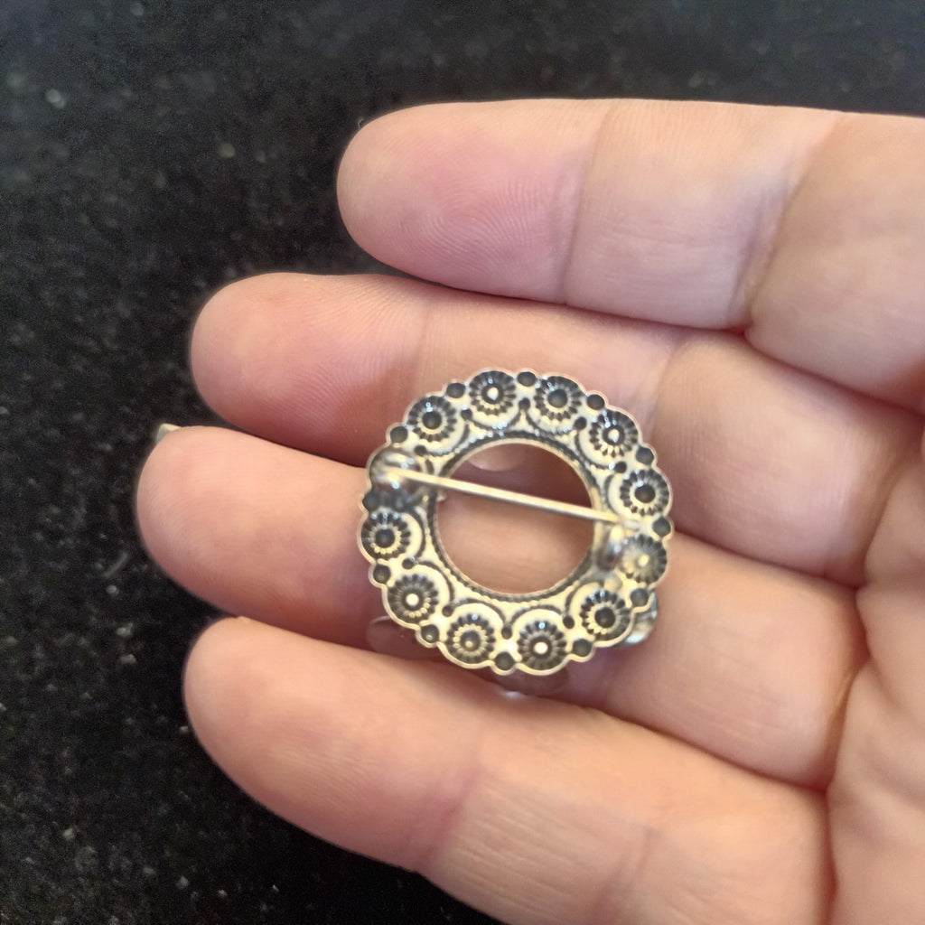 Silver Tone brooches 2.5cm diameter (one marked 830S)