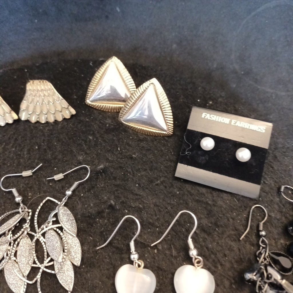 Earrings. Pairs Of Earrings For Pierced Ears. Hoop Dangle. Bundle Joblot