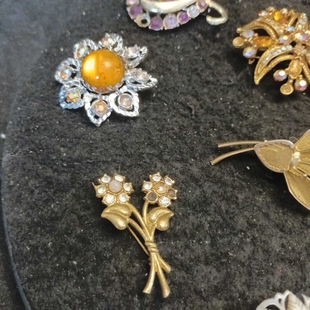 Broken Brooches Bundle Joblot Spares Repairs