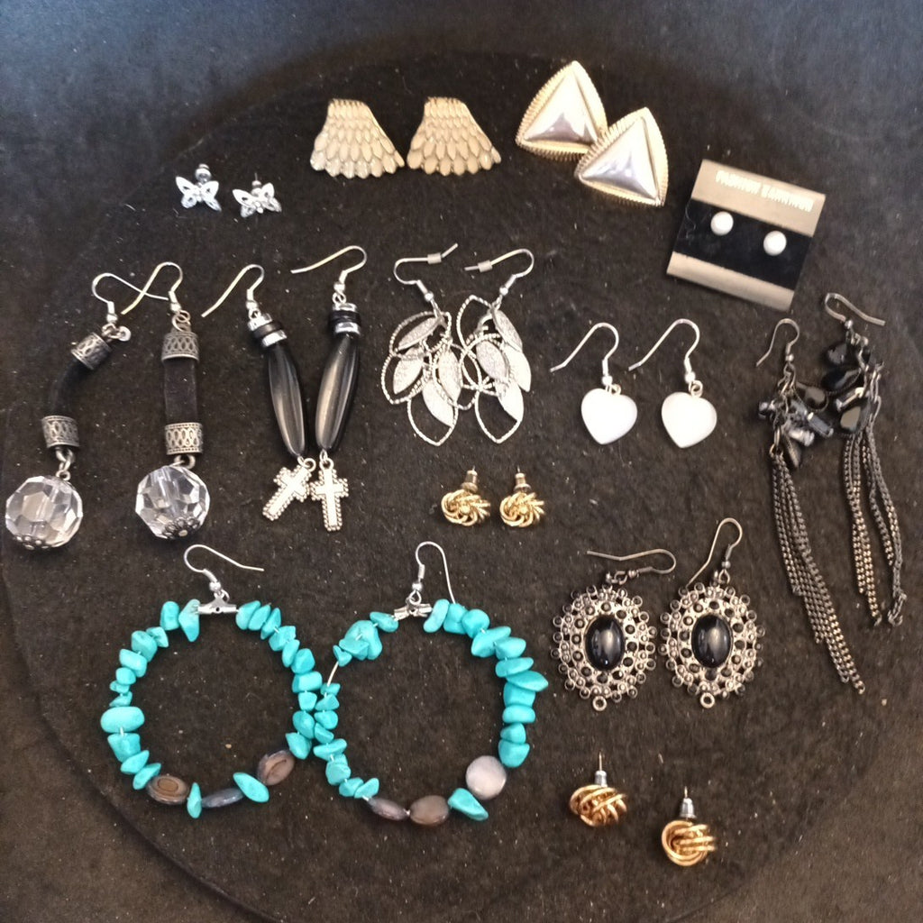 Earrings. Pairs Of Earrings For Pierced Ears. Hoop Dangle. Bundle Joblot