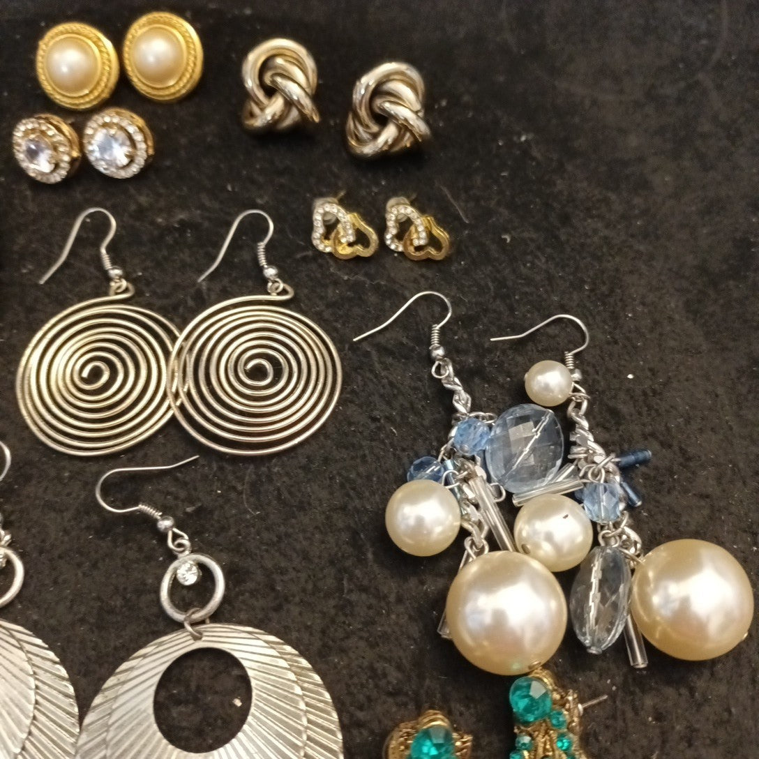 Earrings. Pairs Of Earrings For Pierced Ears. Hoop Dangle. Bundle Joblot