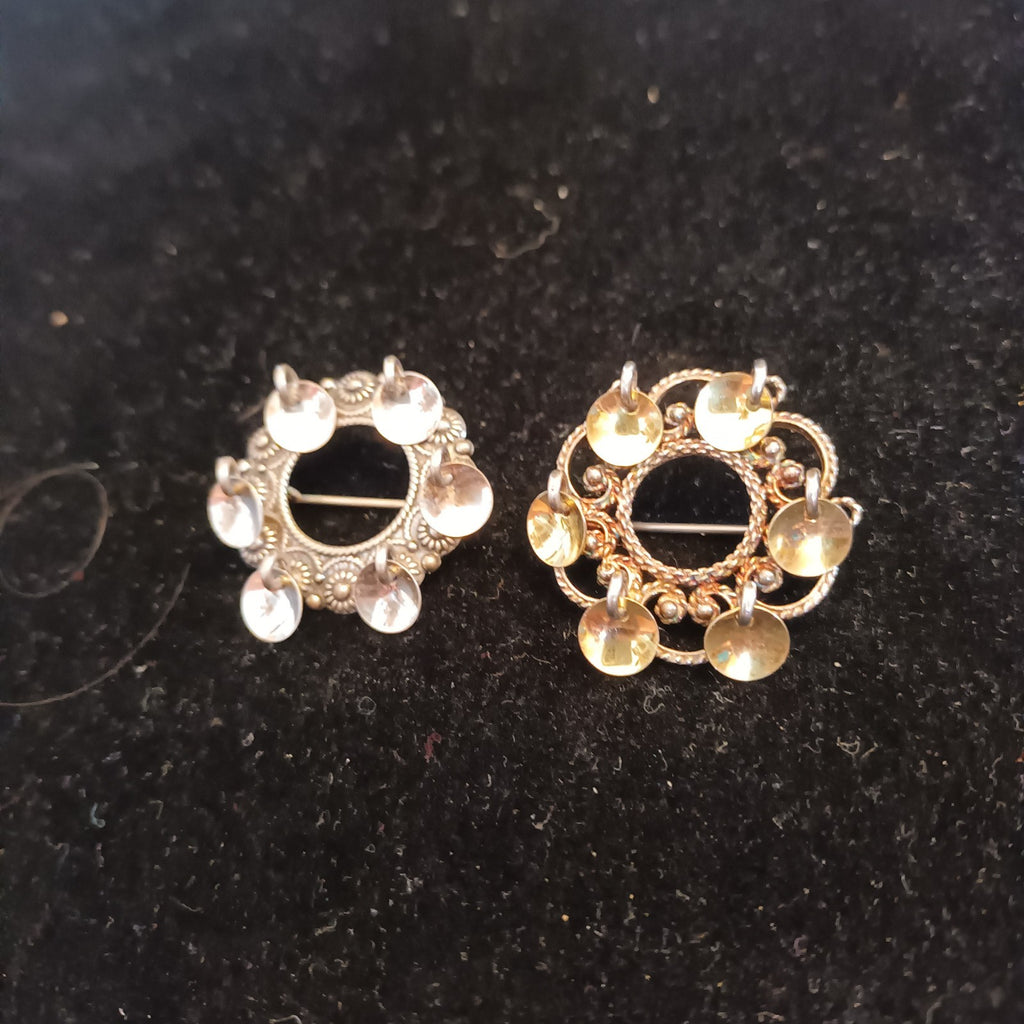 Silver Tone brooches 2.5cm diameter (one marked 830S)