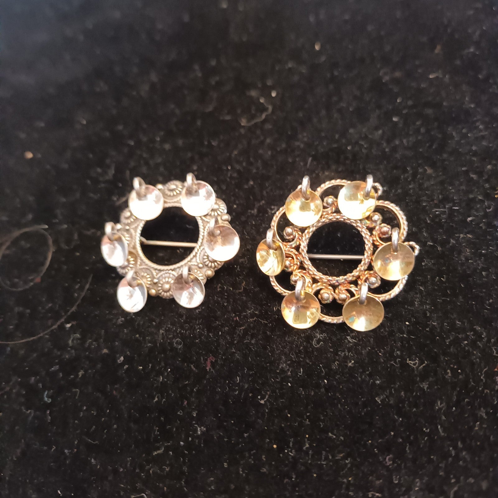 Silver Tone brooches 2.5cm diameter (one marked 830S)