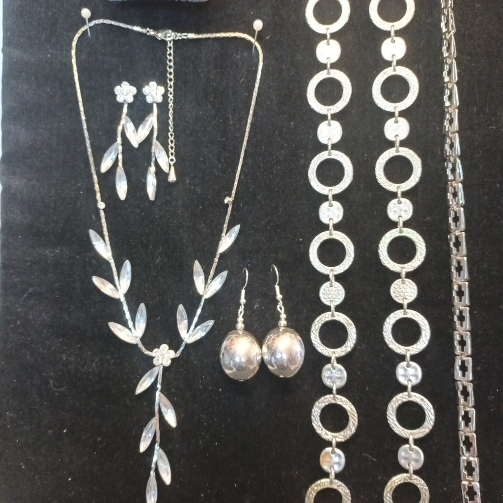 Silver Tone Costume Jewellery  Necklaces Bracelets Bundle Joblot 