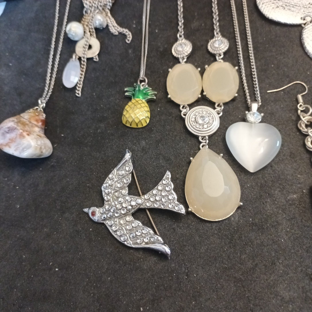 Silver Tone Costume Jewellery  Necklaces Bracelets Bundle Joblot 