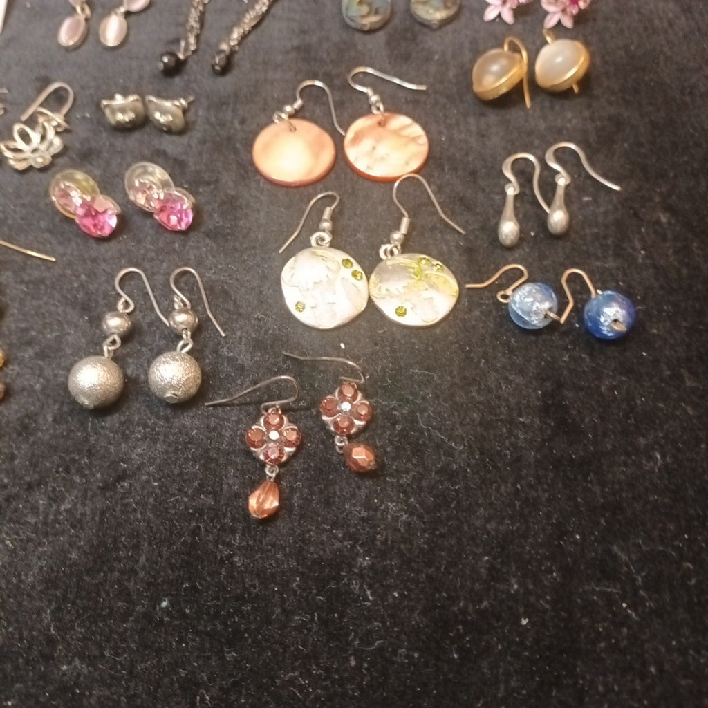 Earrings. Pairs Of Earrings For Pierced Ears. Dangle. Bundle Joblot