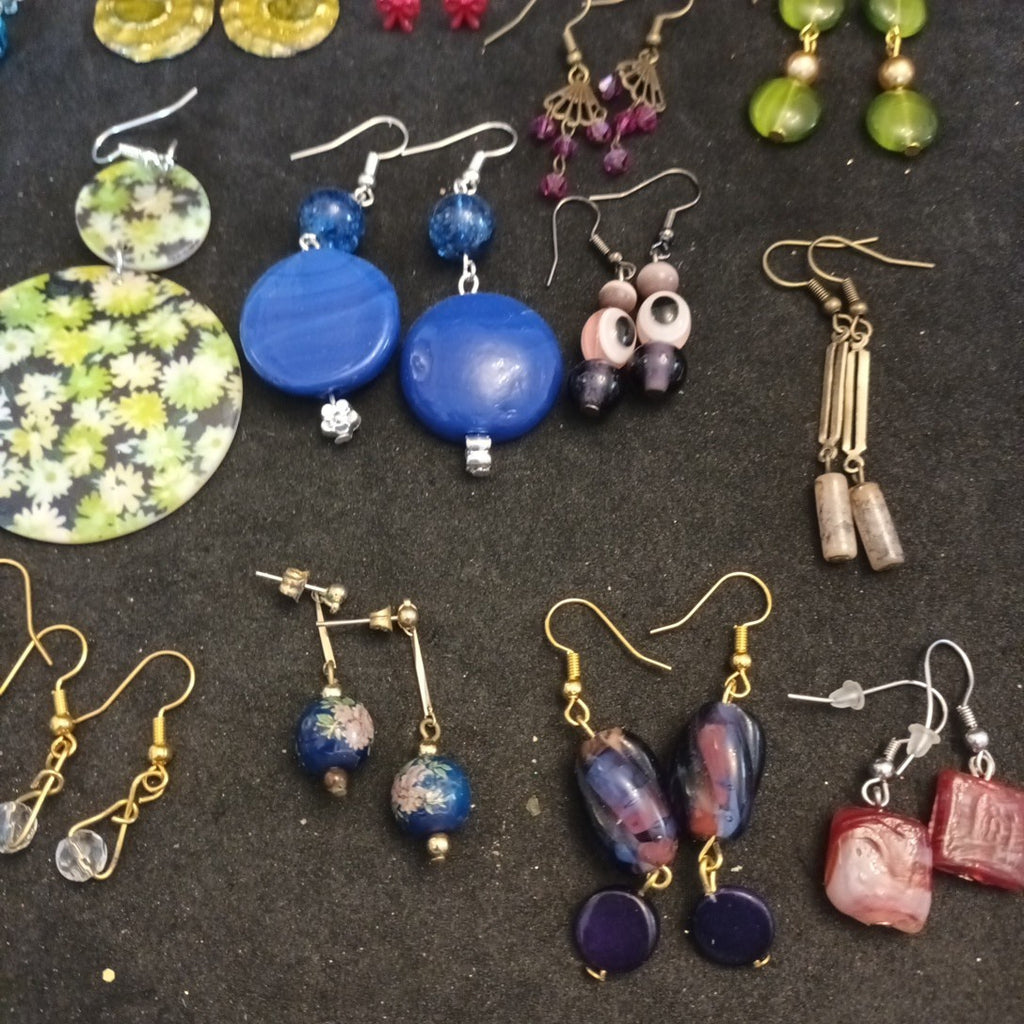 Earrings. Pairs Of Earrings For Pierced Ears. Dangle. Bundle Joblot
