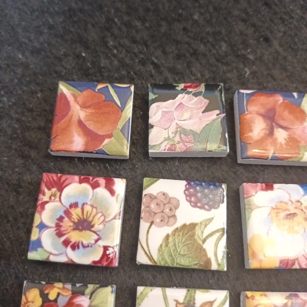 Ceramic Tiles Small 22x22mm Floral Blackcurrant