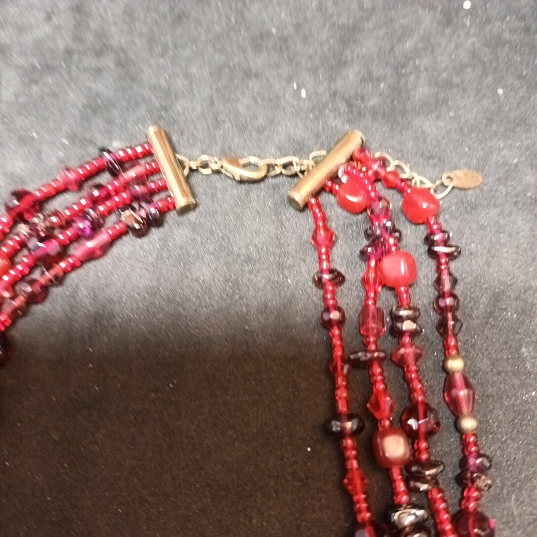 Monet Beaded Necklace Reds 15.5in