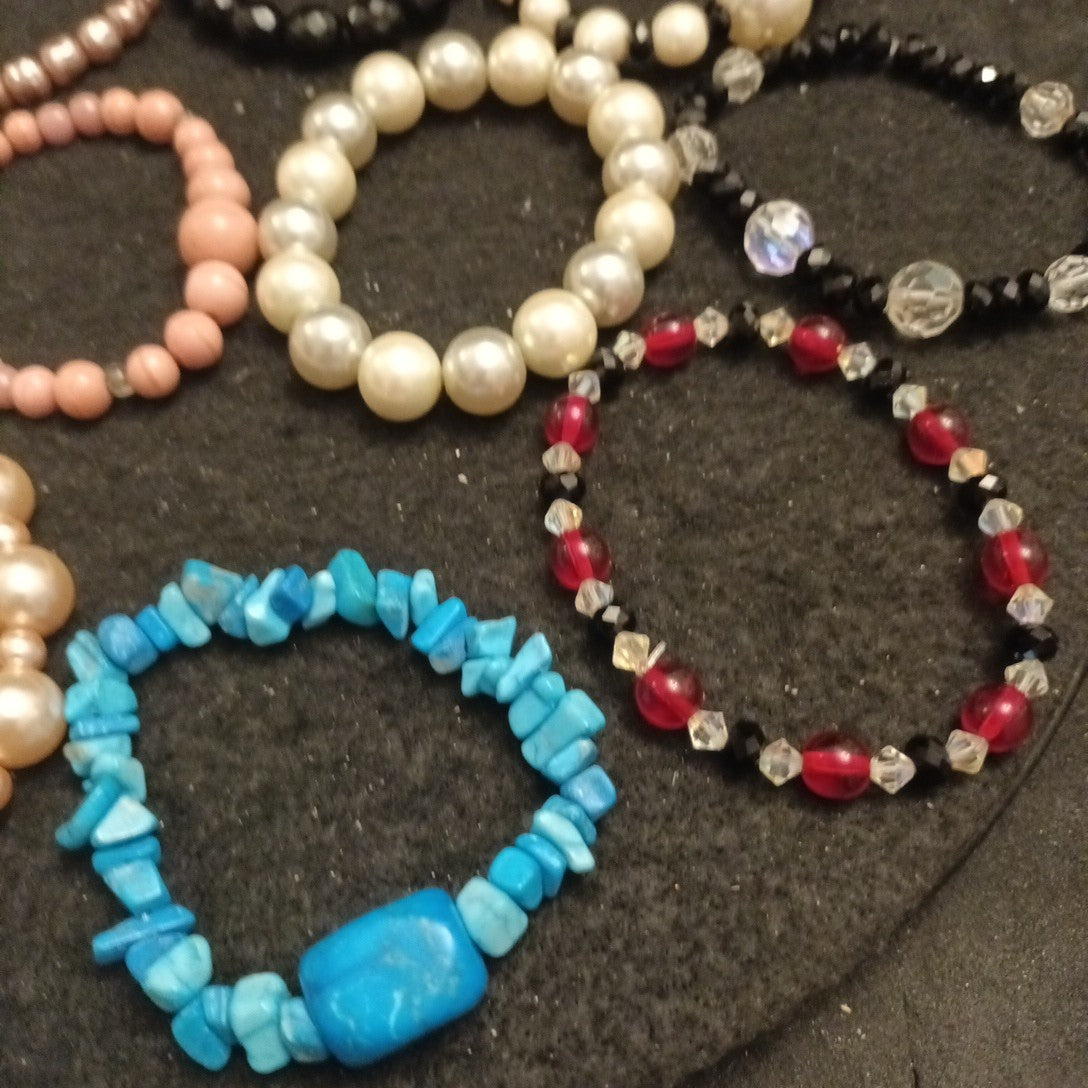 10 Beaded Elasticated Bracelets Bundle Joblot
