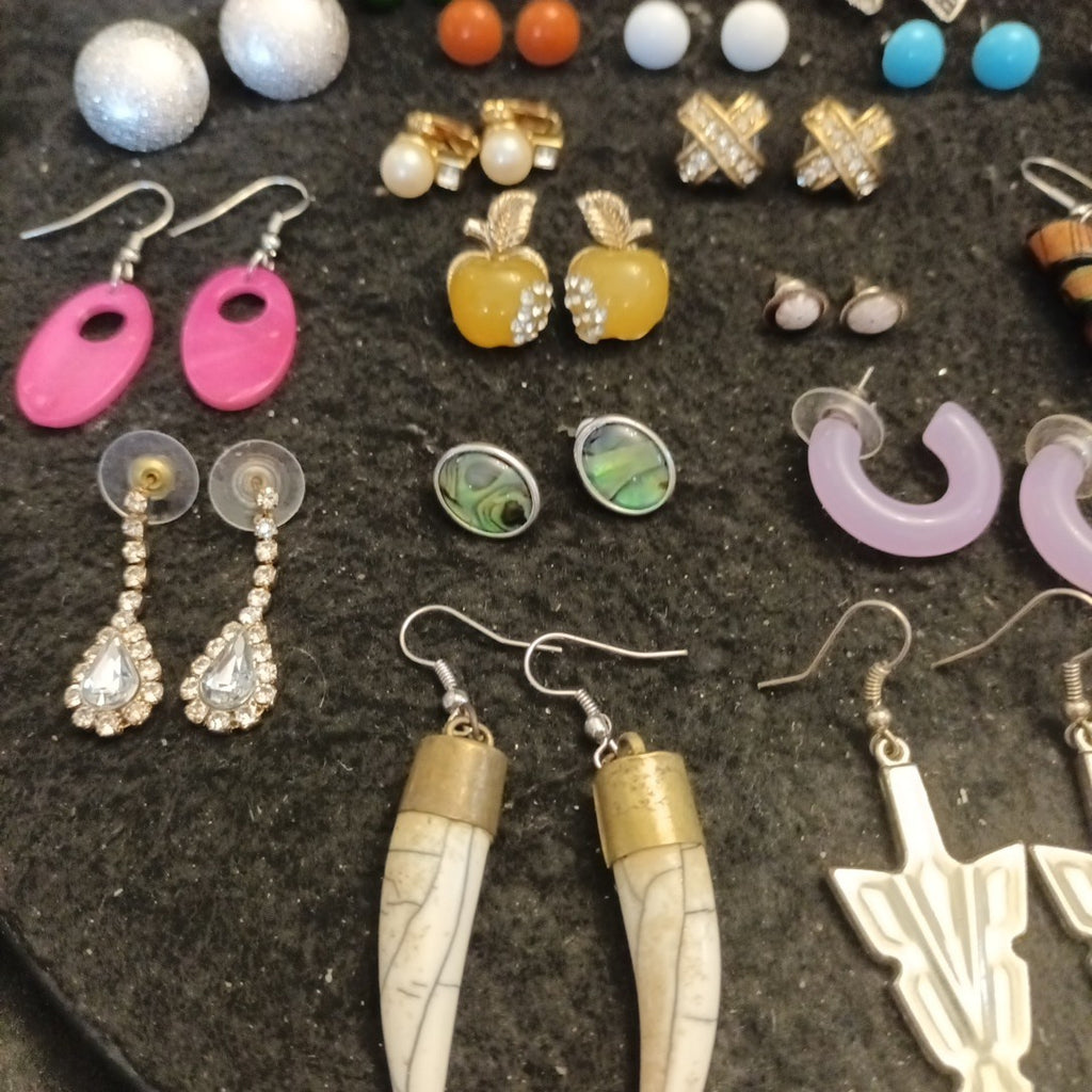 Earrings. Pairs Of Earrings For Pierced Ears. Hoop Dangle. Bundle Joblot