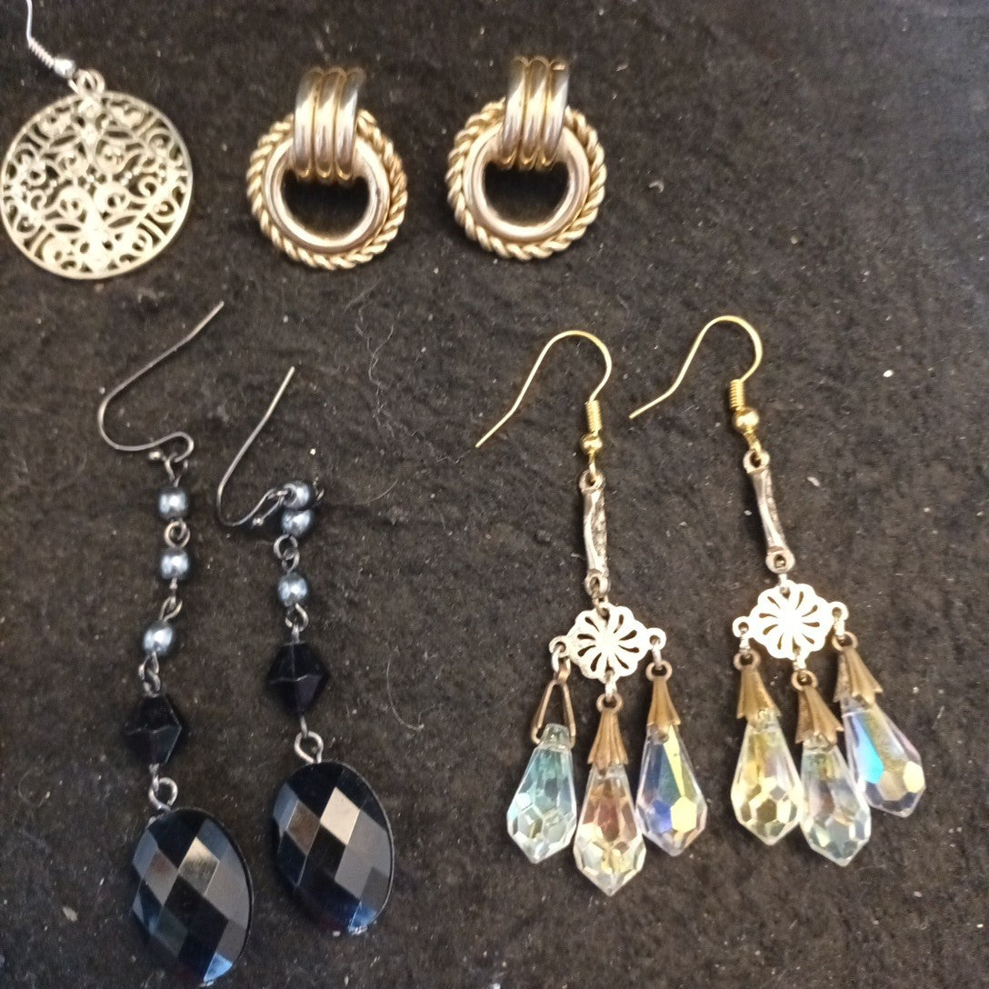 Earrings. Pairs Of Earrings For Pierced Ears. Hoop Dangle. Bundle Joblot