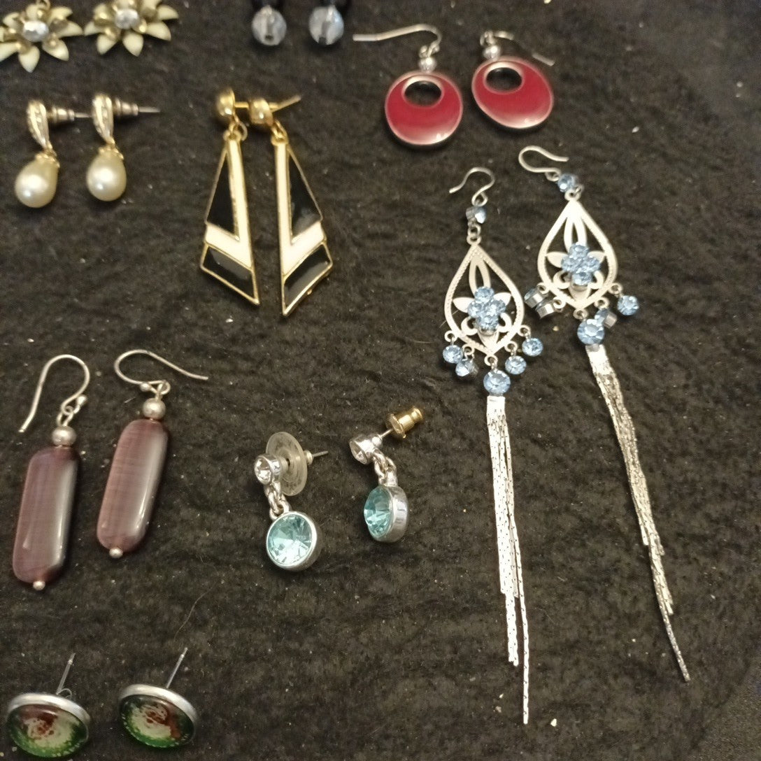 Earrings. Pairs Of Earrings For Pierced Ears. Hoop Dangle. Studs Bundle Joblot