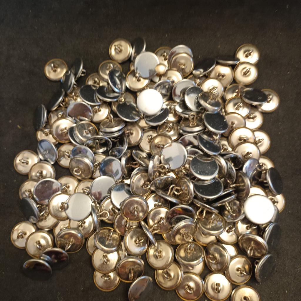 Bundle Of 170 Silver Tone Buttons 3cm Diameter