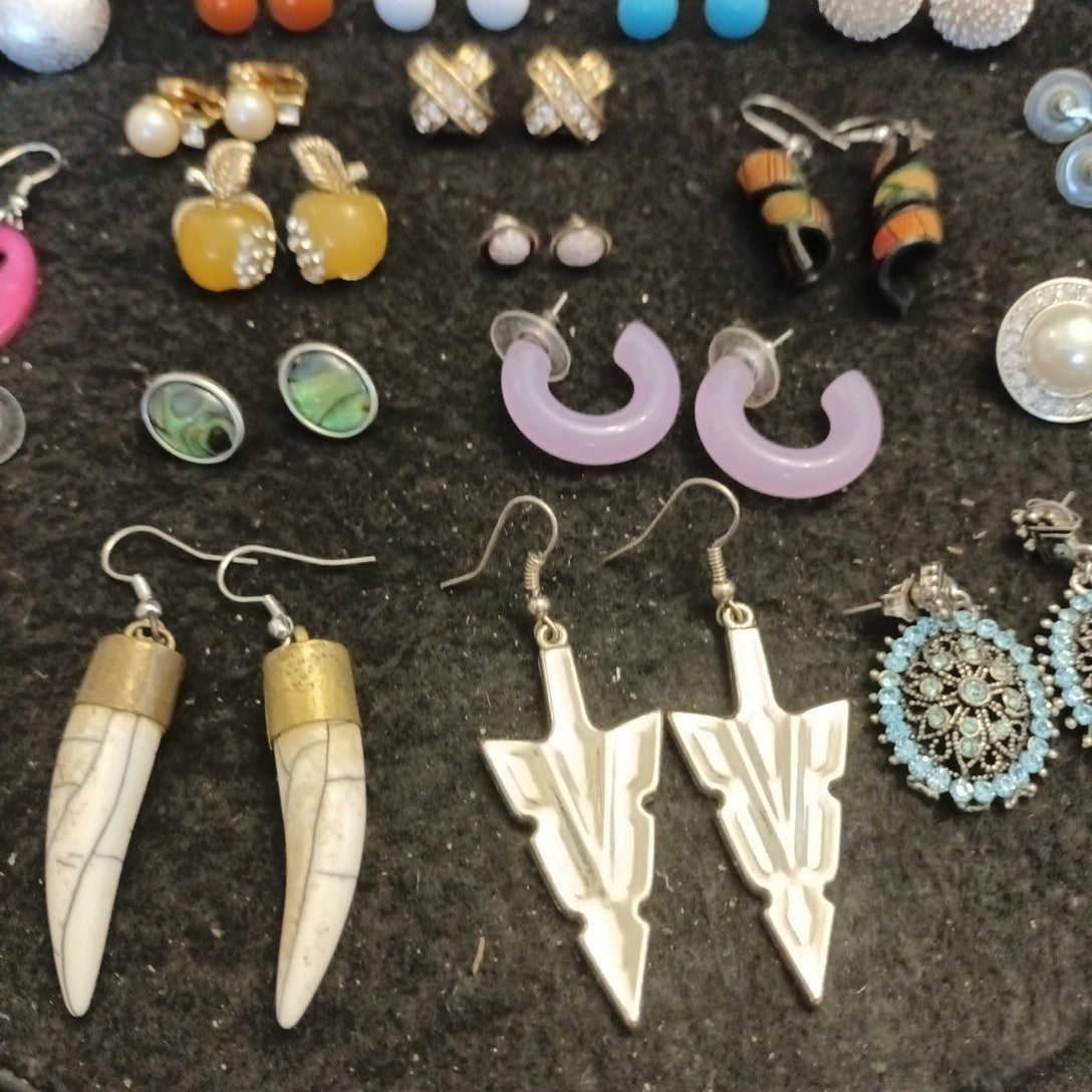 Earrings. Pairs Of Earrings For Pierced Ears. Hoop Dangle. Bundle Joblot