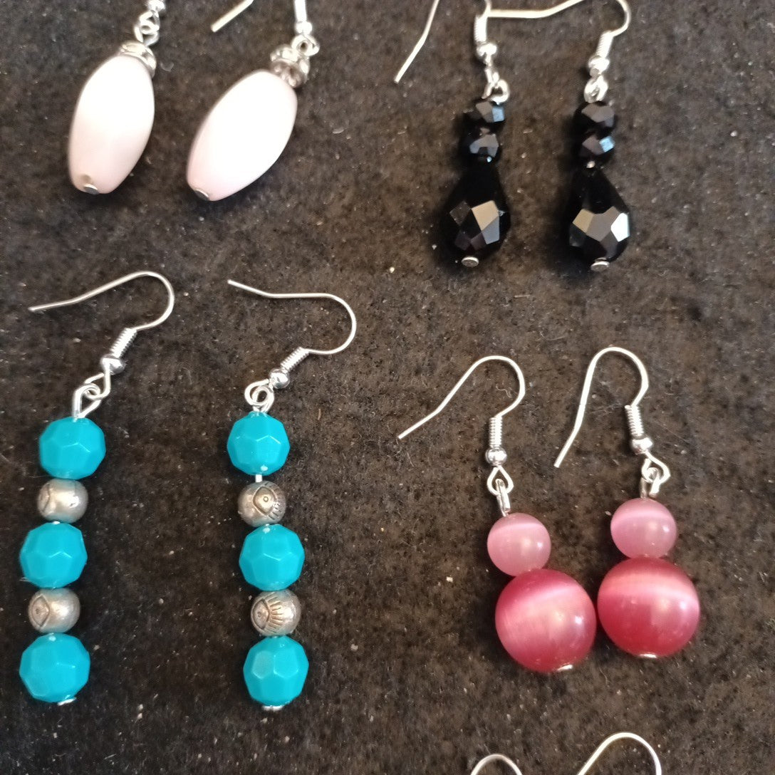 Earrings bundle. Pairs Of Earrings For Pierced Ears. Hoop Dangle Bundle Joblot