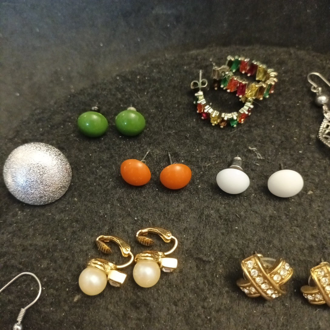 Earrings. Pairs Of Earrings For Pierced Ears. Hoop Dangle. Bundle Joblot