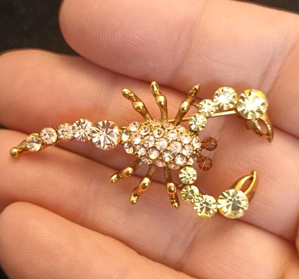 Scorpion Brooch Sparkly Rhinestones Gold Tone 5cm