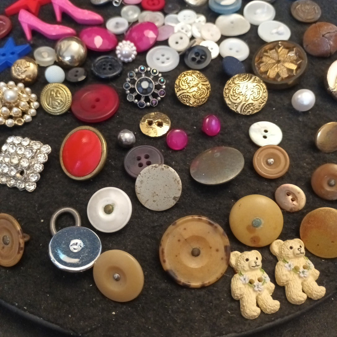 Buttons. Assorted Buttons Bundle Joblot