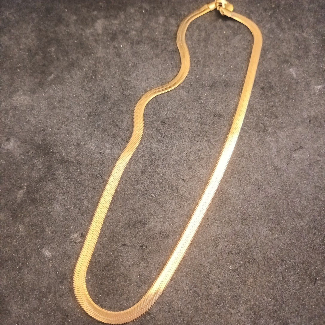 Helloice Gold Tone Chain Necklace 17in (43cm)