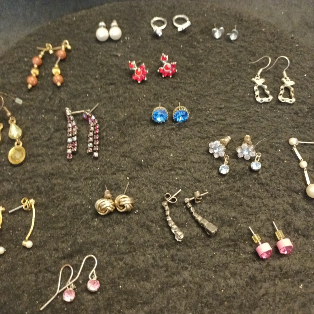 Earrings. Pairs Of Earrings For Pierced Ears. Hoop Dangle. Studs Bundle Joblot