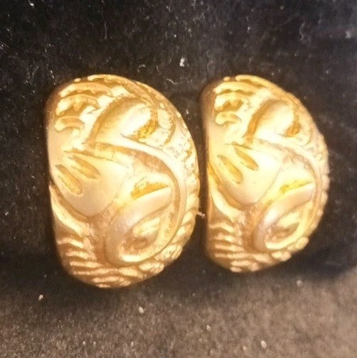 Clara Studios Inc Gold Tone Clip On Earrings