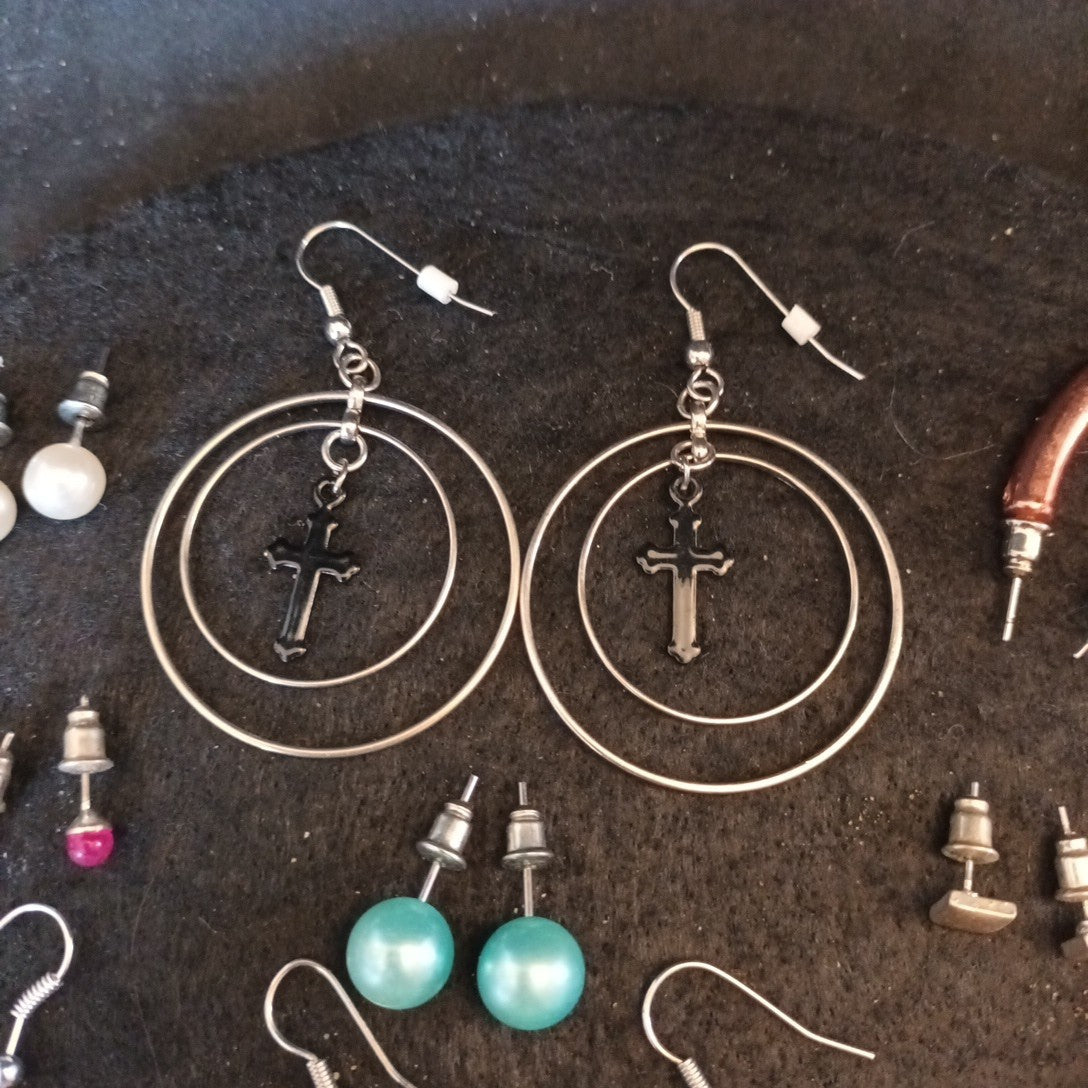 Earrings. Pairs Of Earrings For Pierced Ears. Hoop Dangle. Bundle Joblot